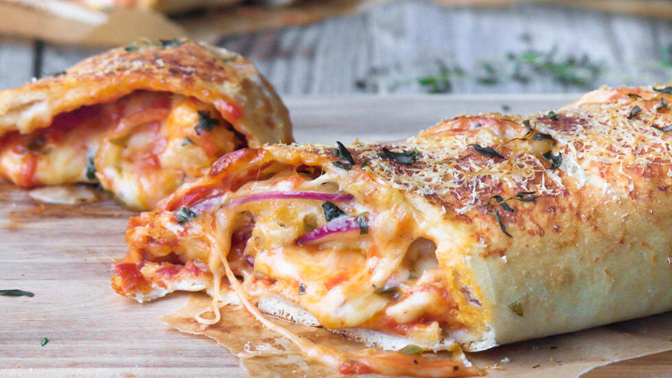 Stromboli: Innbakt pizzarull med Ost og Hvitløk