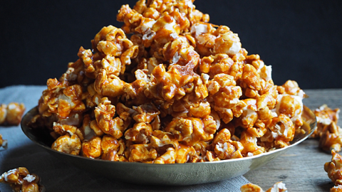 Karamellpopcorn