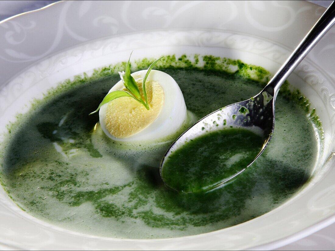 Spinatsuppe med Egg